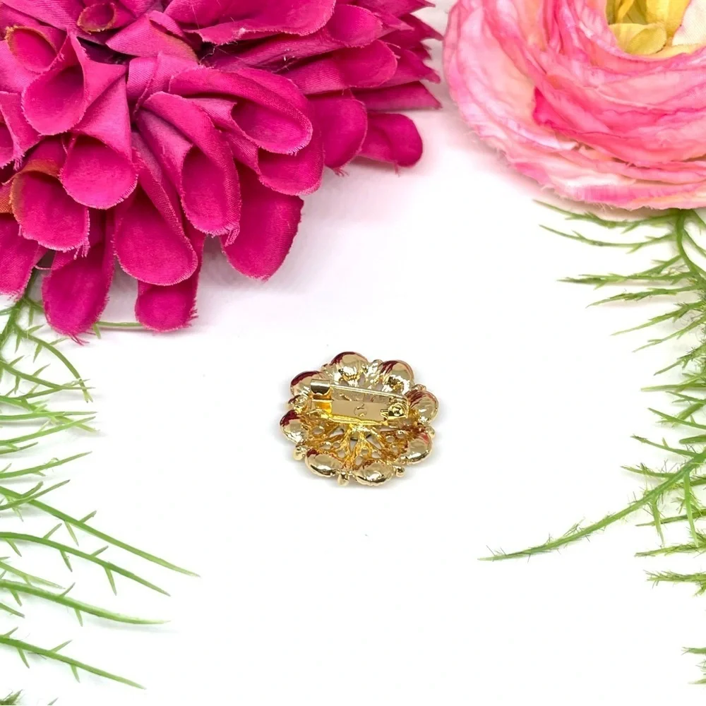 NEW⚜️Plum Crystal Cluster Embellished Brooch